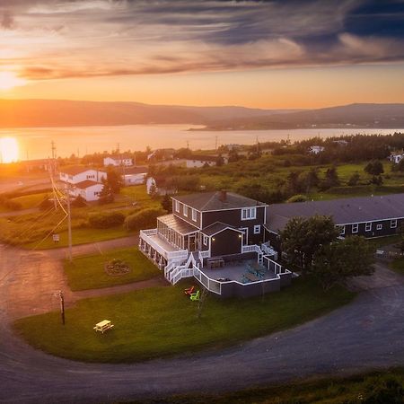 Edge Of The Avalon Inn Trepassey Extérieur photo
