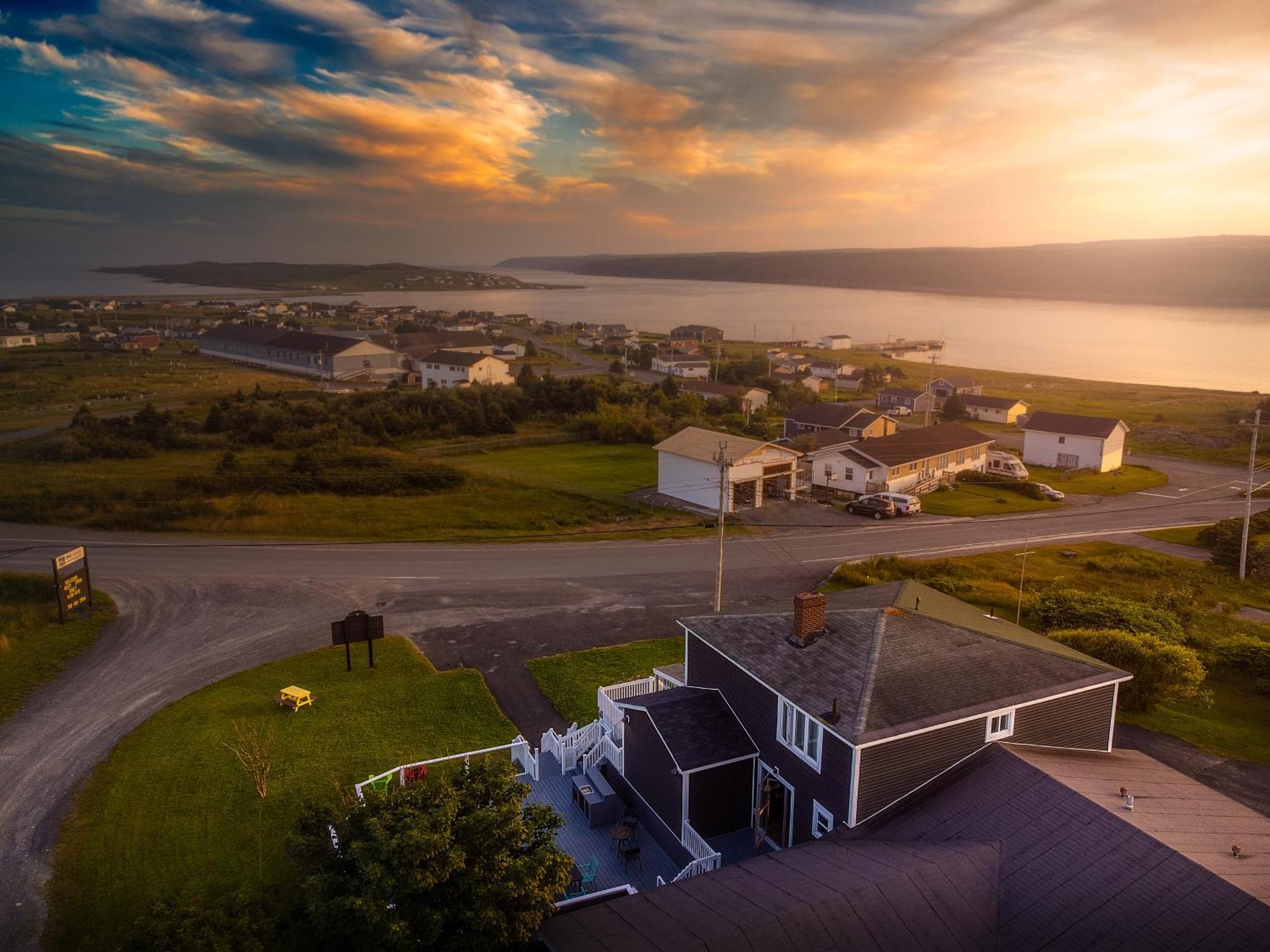 Edge Of The Avalon Inn Trepassey Extérieur photo