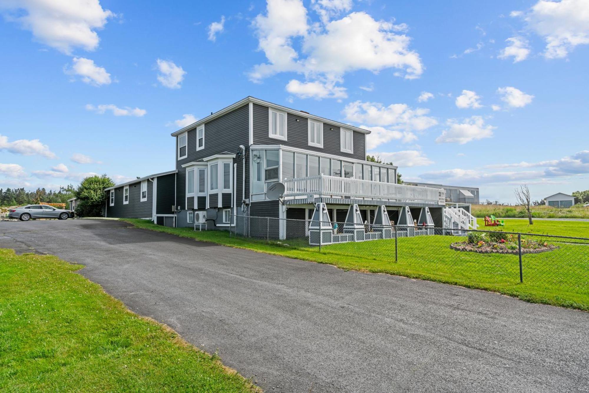 Edge Of The Avalon Inn Trepassey Extérieur photo