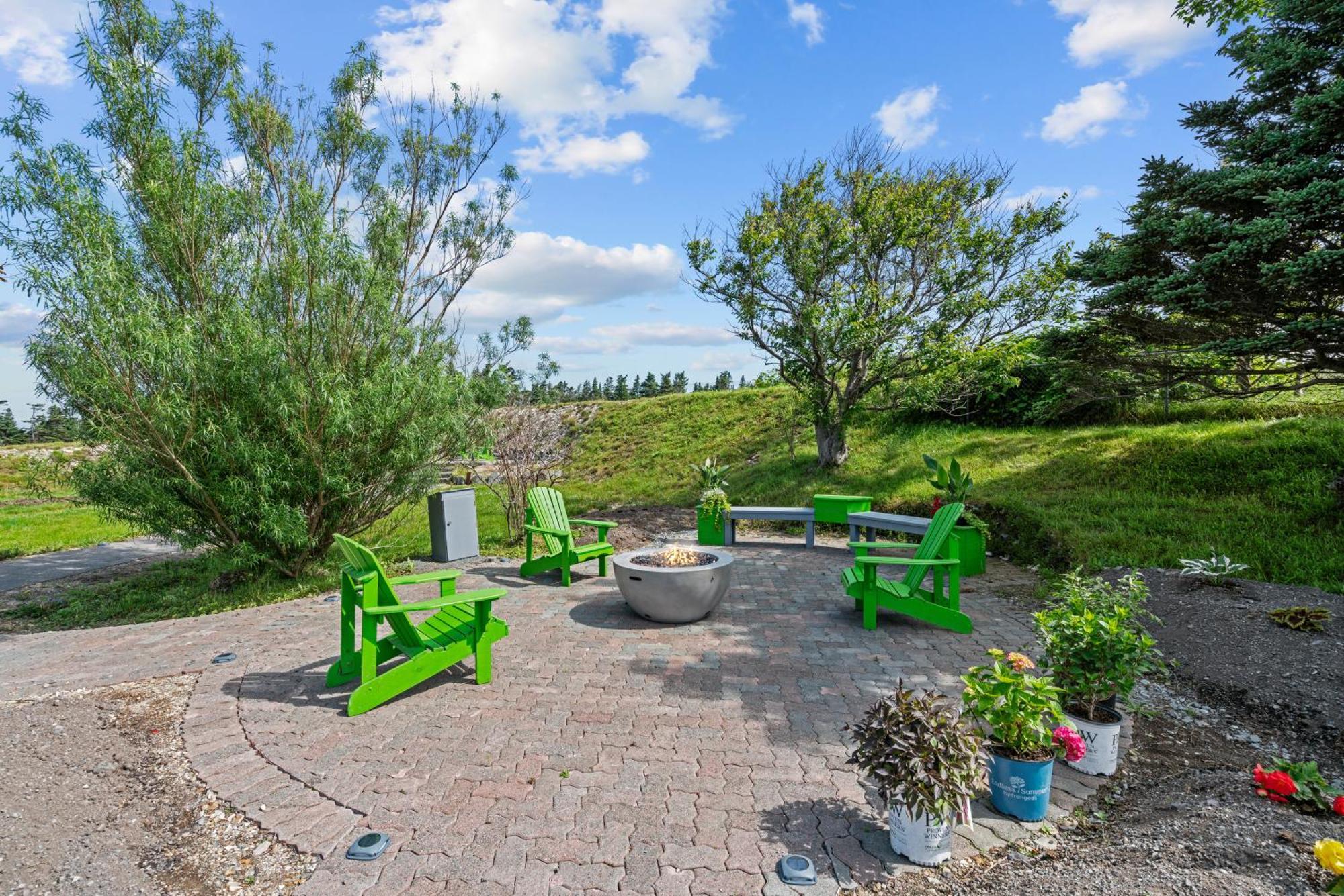Edge Of The Avalon Inn Trepassey Extérieur photo