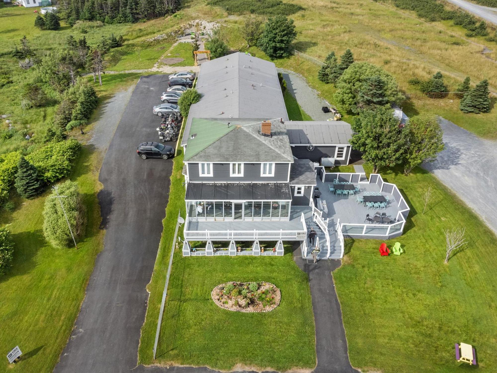 Edge Of The Avalon Inn Trepassey Extérieur photo